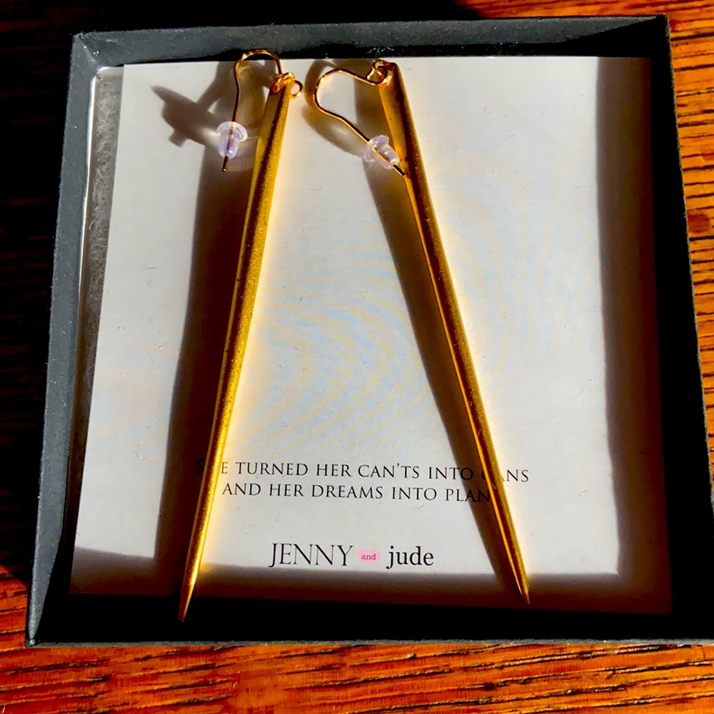Dagger drop earrings Jenny and Jude